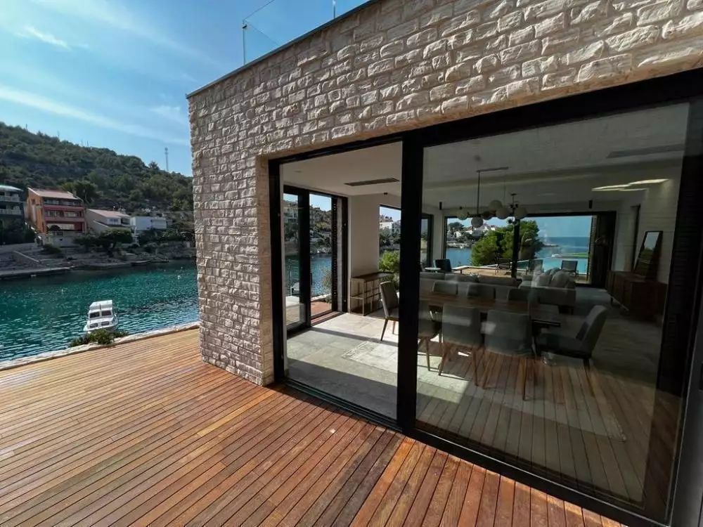 Villa 709m² in Croatia, Sibenik. Priced at 4300000€ rent photo-9