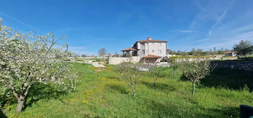 Hotels 729m² in Croatia, Barban. Priced at 1880000€ rent photo-3