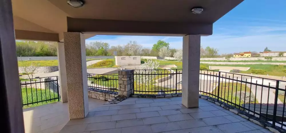 Hotels 729m² in Croatia, Barban. Priced at 1880000€ rent photo-23