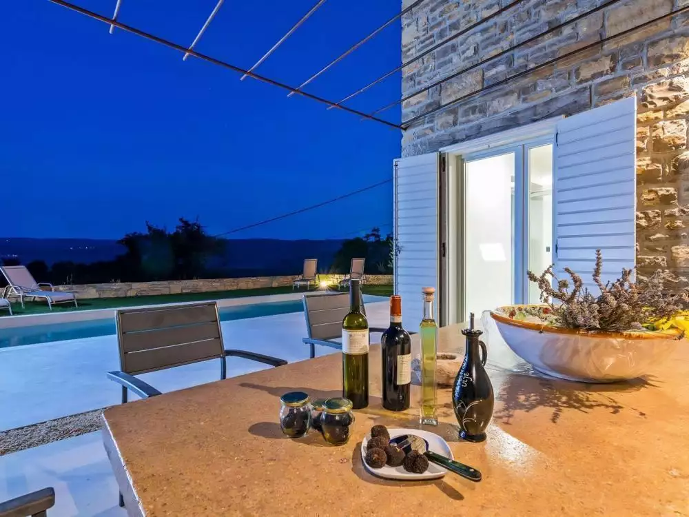 Villa 100m² in Croatia, Oprtalj. Priced at 630000€ rent photo-2