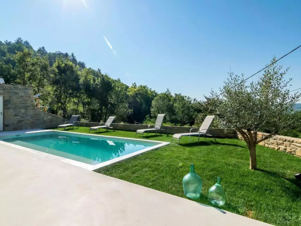 Villa 100m² in Croatia, Oprtalj. Priced at 630000€ rent photo-8