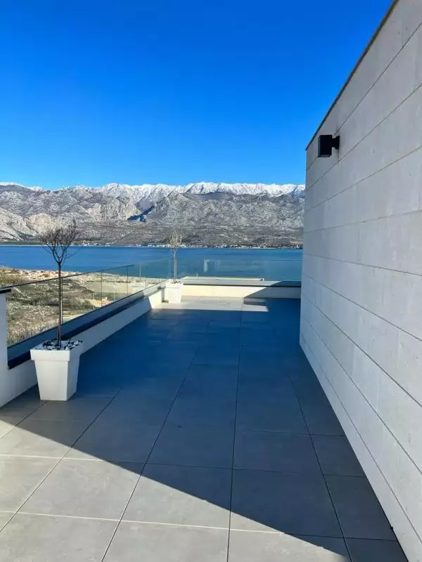 Villa 266m² in Croatia, Zadar. Priced at 750000€ rent photo-6