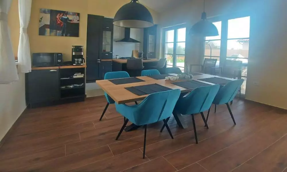 Villa 188m² in Croatia, Kanfanar. Priced at 695000€ rent photo-4