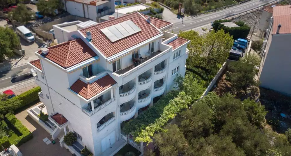Hotels 1141m² in Croatia, Tucepi. Priced at 4300000€ rent photo-7