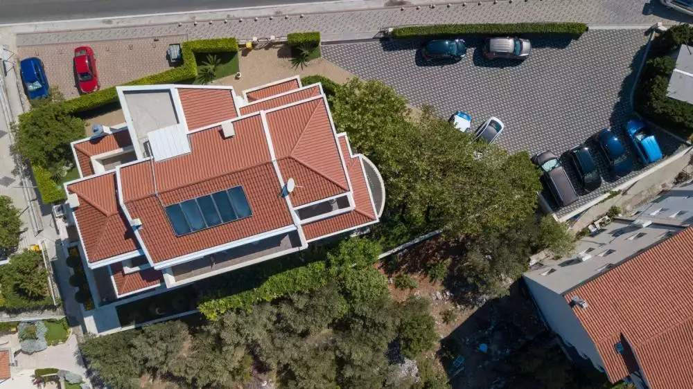 Hotels 1141m² in Croatia, Tucepi. Priced at 4300000€ rent photo-11