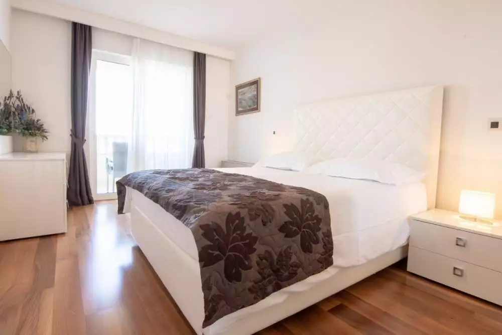 Hotels 1141m² in Croatia, Tucepi. Priced at 4300000€ rent photo-25