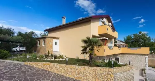 Hotels 244m² in Croatia, Silo. Priced at 1450000€ rent photo-1