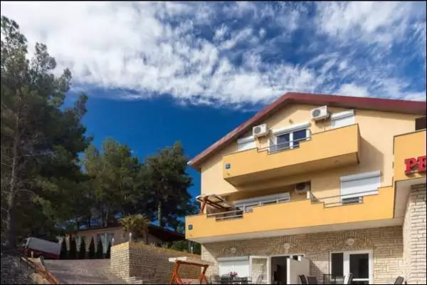 Hotels 244m² in Croatia, Silo. Priced at 1450000€ rent photo-2