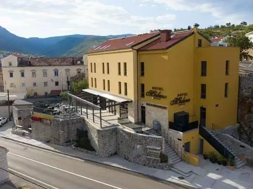 Hotels 1000m² in Turkey, Esenyurt. Priced at 4000000€ rent photo-1