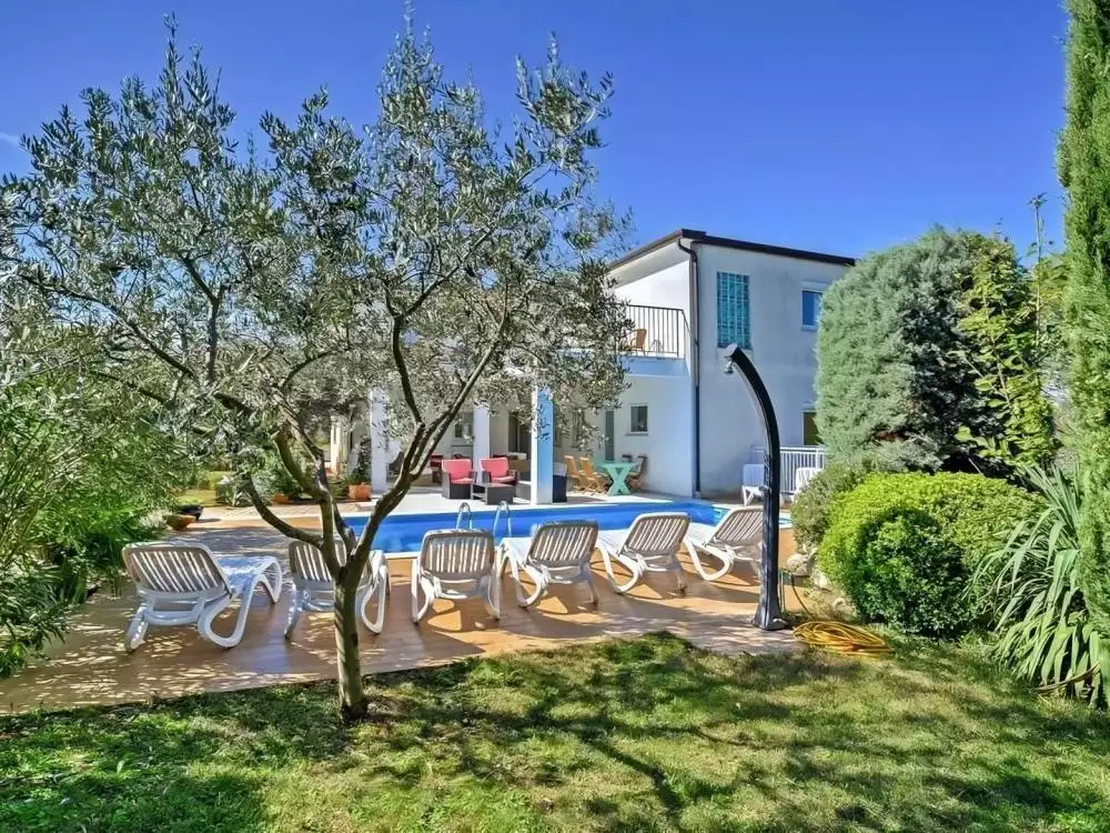 Hotels 380m² in Croatia, Umag. Priced at 1500000€ rent photo-25