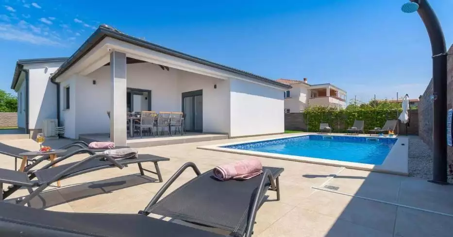 Villa 109m² in Croatia, Pula. Priced at 550000€ rent photo-2