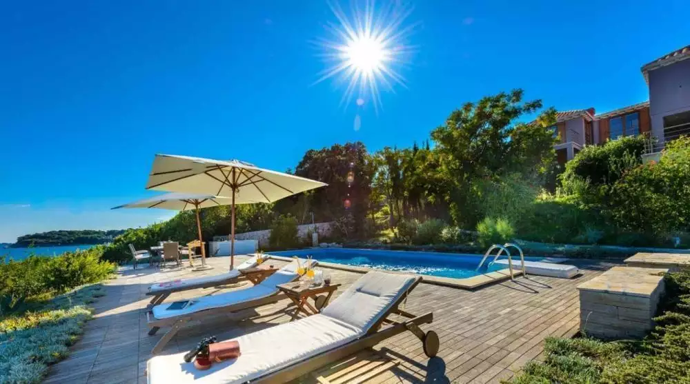 Villa 450m² in Croatia, Dubrovnik. Priced at 2500000€ rent photo-3
