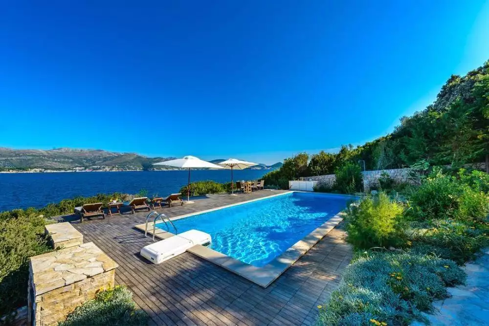 Villa 450m² in Croatia, Dubrovnik. Priced at 2500000€ rent photo-13