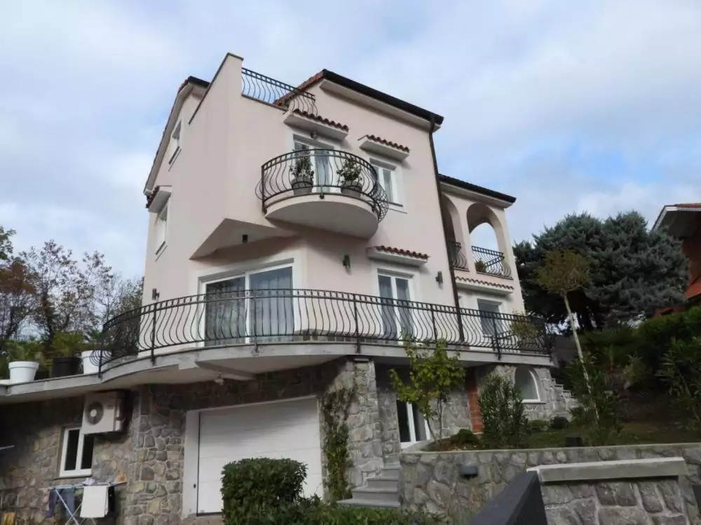 Villa 405m² in Croatia, Matulji. Priced at 850000€ rent photo-2