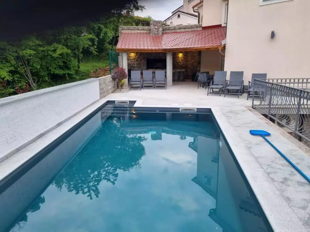 Villa 405m² in Croatia, Matulji. Priced at 850000€ rent photo-3