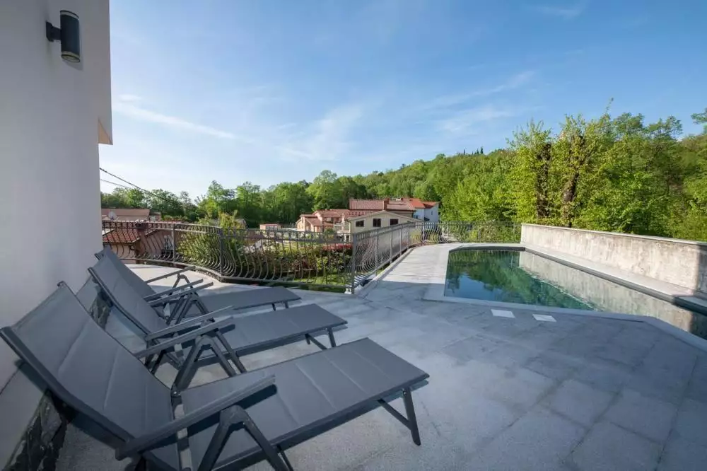 Villa 405m² in Croatia, Matulji. Priced at 850000€ rent photo-4