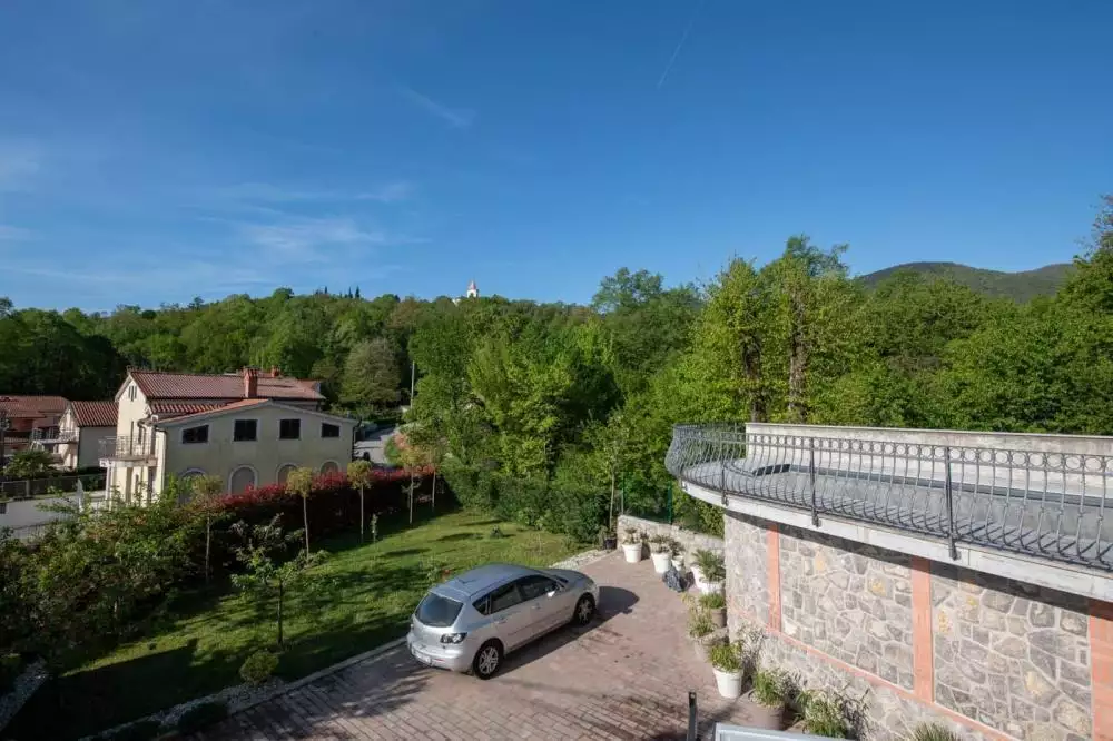 Villa 405m² in Croatia, Matulji. Priced at 850000€ rent photo-10