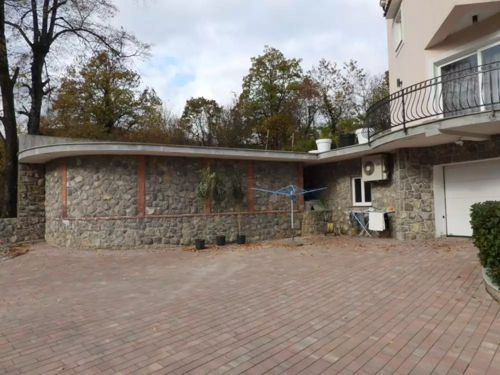 Villa 405m² in Croatia, Matulji. Priced at 850000€ rent photo-14
