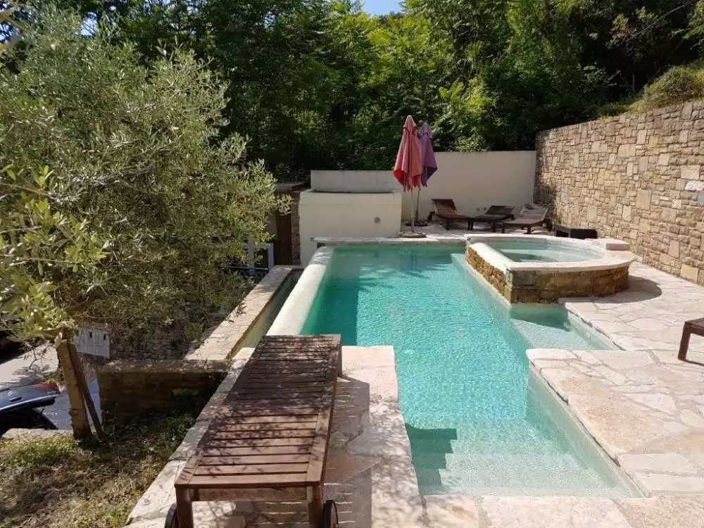 Villa 465m² in Croatia, Motovun. Priced at 780000€ rent photo-2