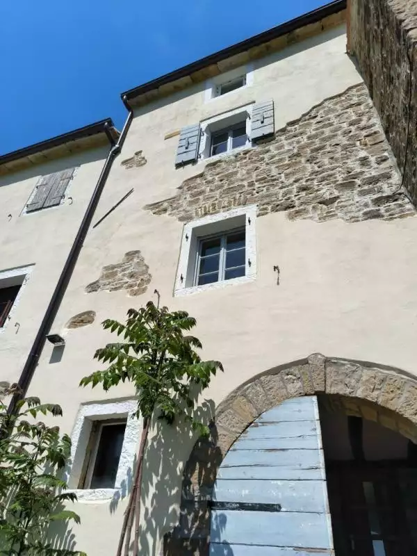 Villa 465m² in Croatia, Motovun. Priced at 780000€ rent photo-9