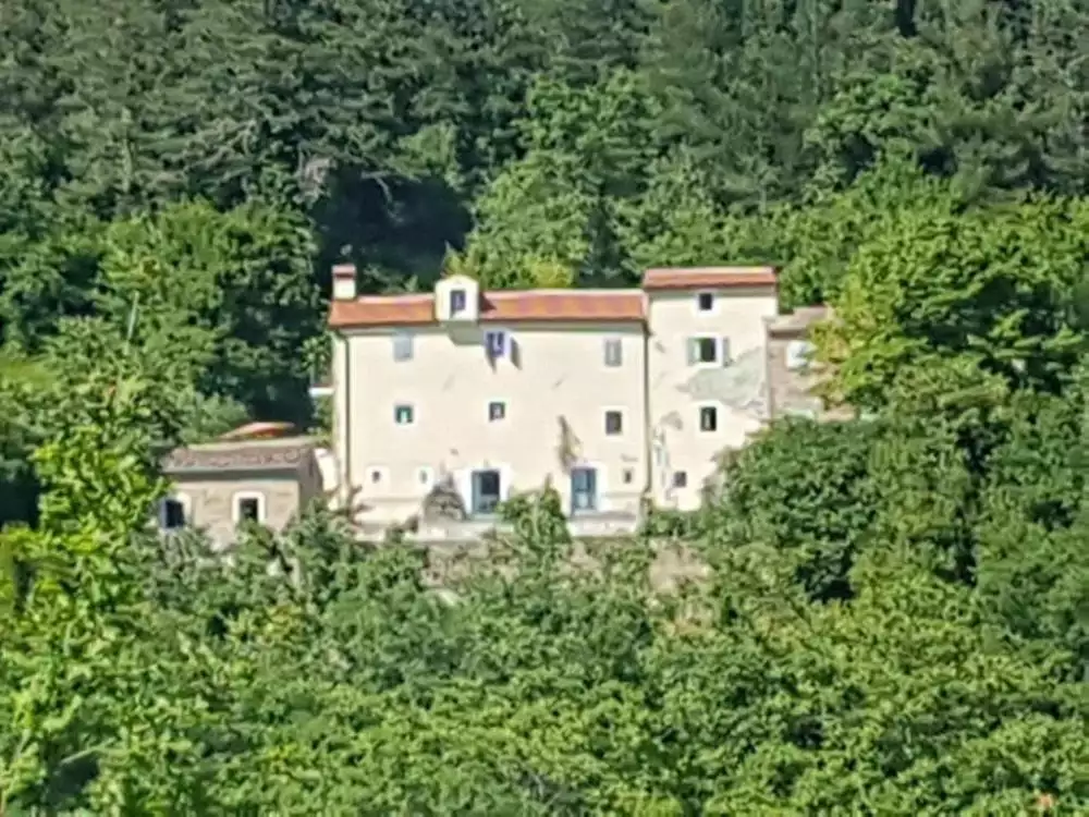 Villa 465m² in Croatia, Motovun. Priced at 780000€ rent photo-12