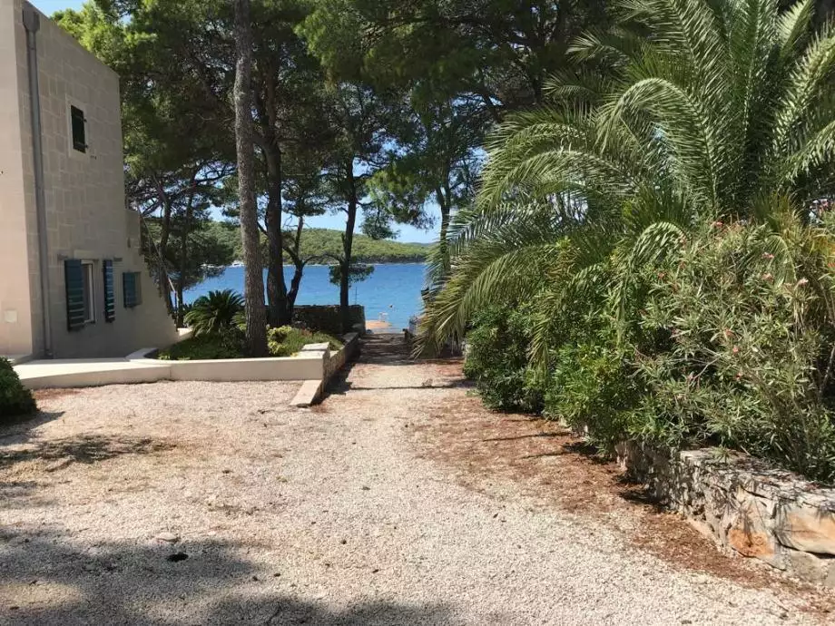 Villa 200m² in Croatia, Brac. Priced at 1253000€ rent photo-4