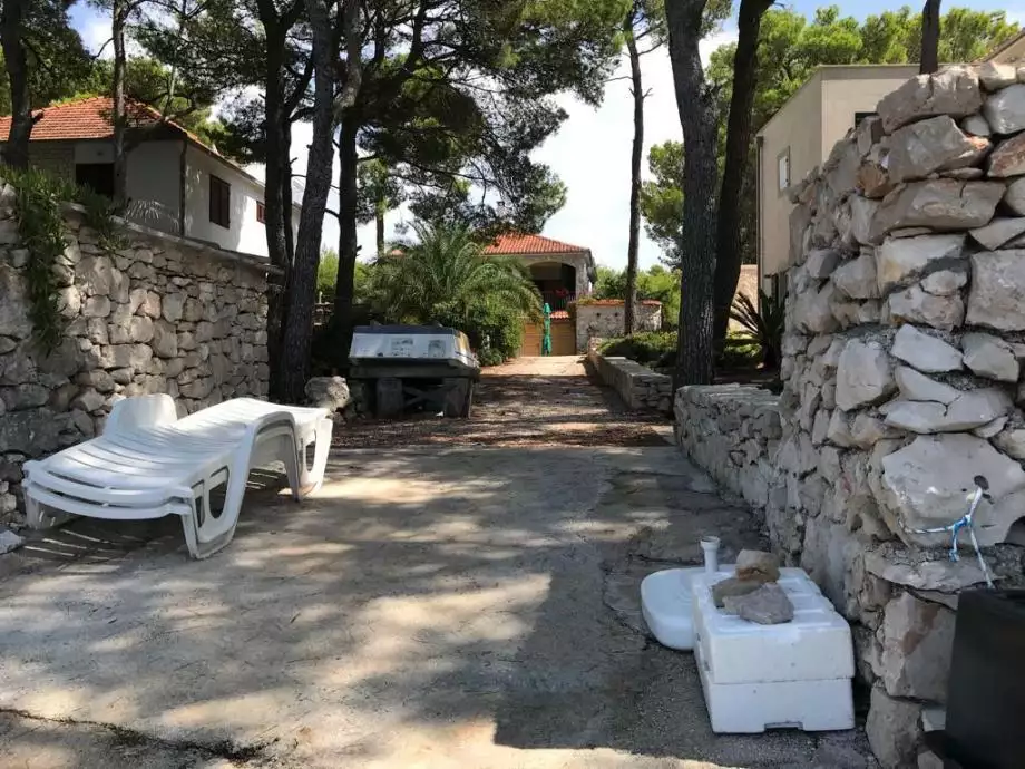 Villa 200m² in Croatia, Brac. Priced at 1253000€ rent photo-19