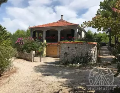 Buy in Croatia for 1253000€