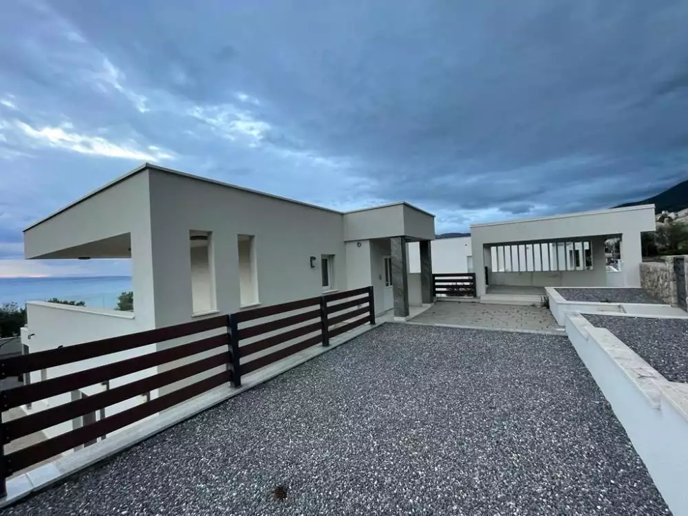 Villa 250m² in Croatia, Klenovica. Priced at 690000€ rent photo-7