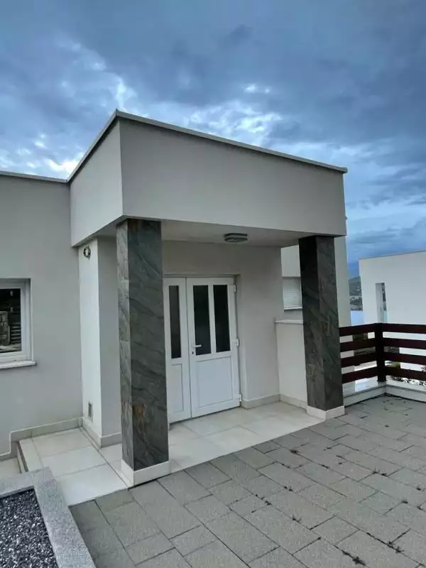 Villa 250m² in Croatia, Klenovica. Priced at 690000€ rent photo-8