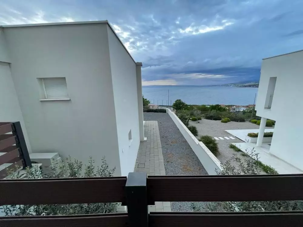 Villa 250m² in Croatia, Klenovica. Priced at 690000€ rent photo-10