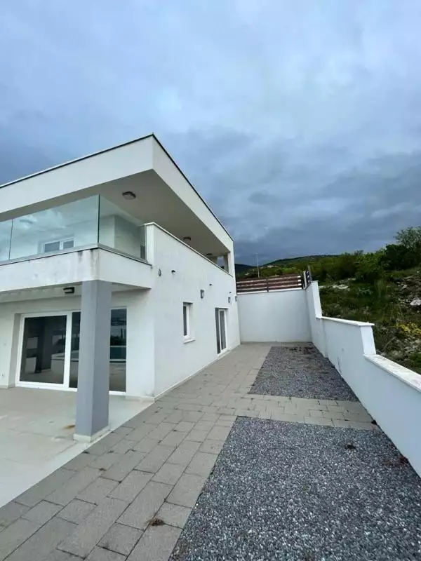 Villa 250m² in Croatia, Klenovica. Priced at 690000€ rent photo-12