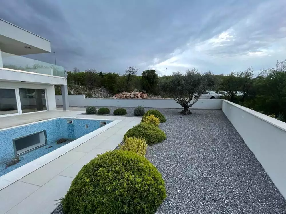 Villa 250m² in Croatia, Klenovica. Priced at 690000€ rent photo-15