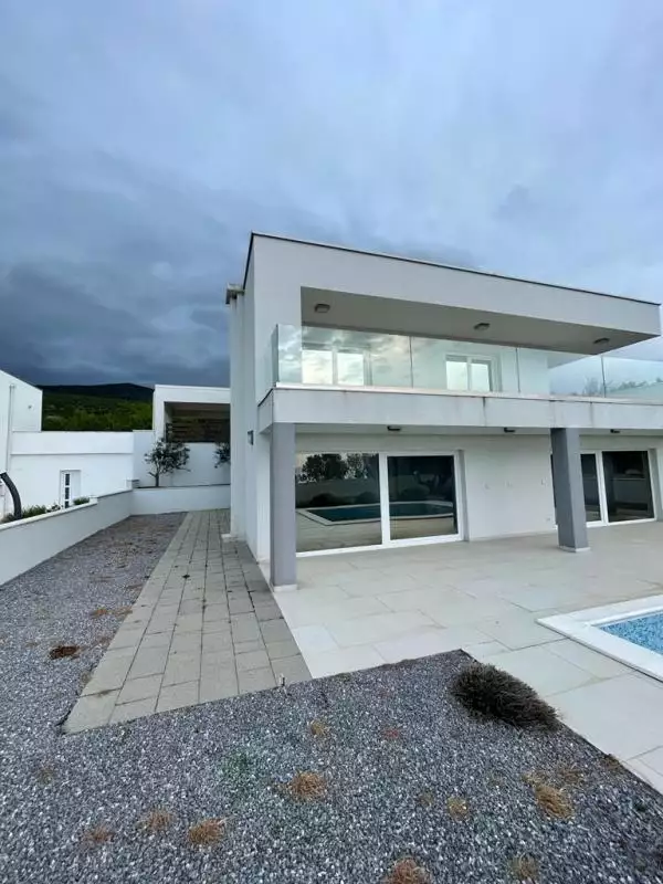 Villa 250m² in Croatia, Klenovica. Priced at 690000€ rent photo-16
