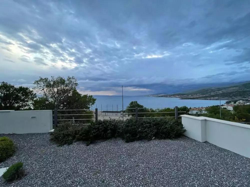 Villa 250m² in Croatia, Klenovica. Priced at 690000€ rent photo-17