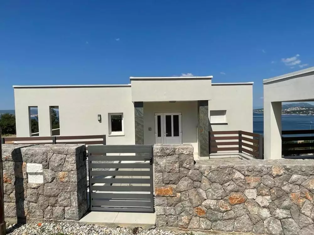 Villa 250m² in Croatia, Klenovica. Priced at 690000€ rent photo-23