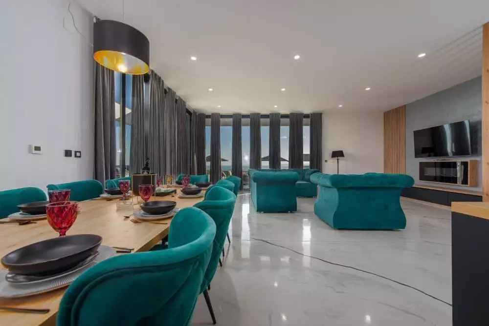 Villa 500m² in Croatia, Novalja. Priced at 4000000€ rent photo-12