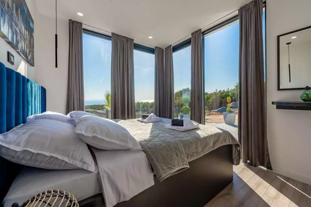 Villa 500m² in Croatia, Novalja. Priced at 4000000€ rent photo-23