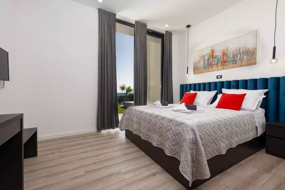 Villa 500m² in Croatia, Novalja. Priced at 4000000€ rent photo-24