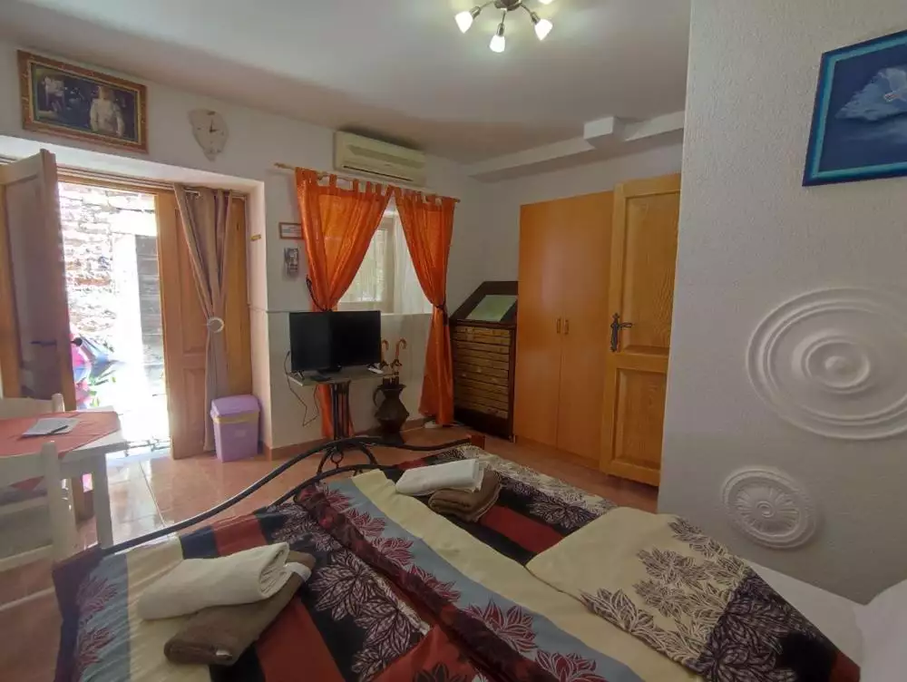 Hotels 150m² in Croatia, Rovinj. Priced at 1000000€ rent photo-3