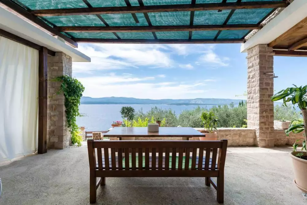Hotels 302m² in France, Beaulieu-sur-Mer. Priced at 1370000€ rent photo-3