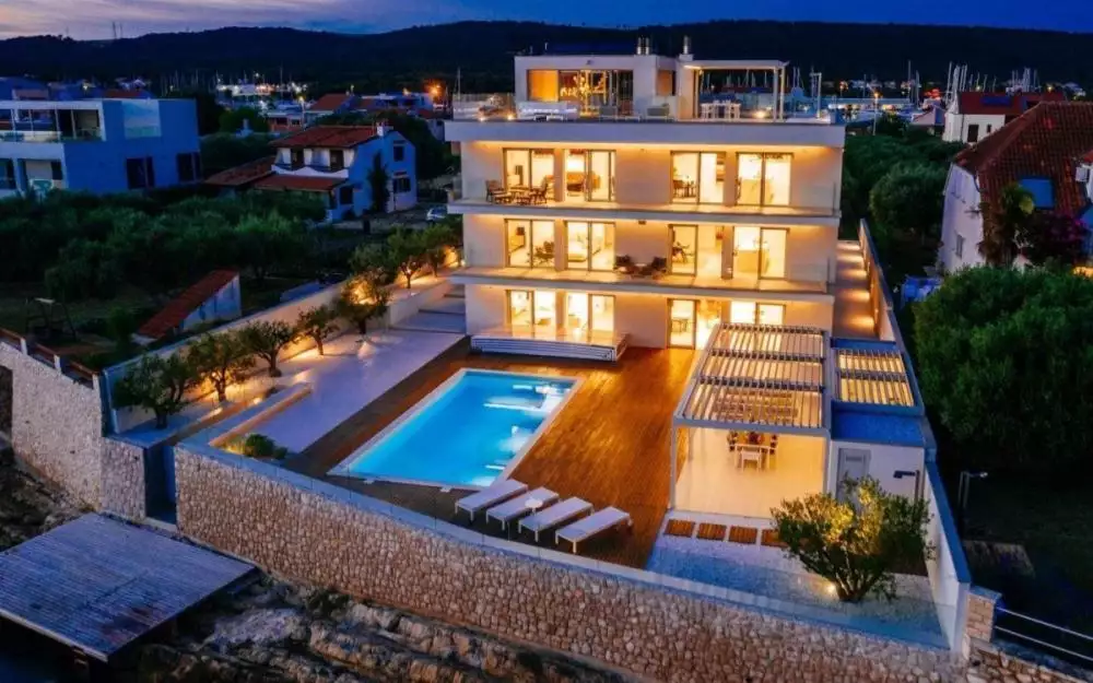 Villa 700m² in Croatia, Zadar. Priced at 9000000€ rent photo-1