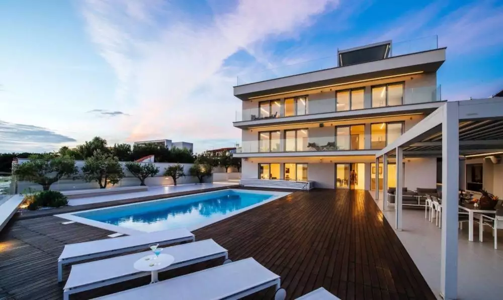 Villa 700m² in Croatia, Zadar. Priced at 9000000€ rent photo-4