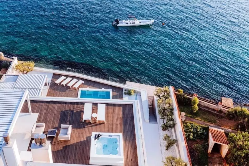 Villa 700m² in Croatia, Zadar. Priced at 9000000€ rent photo-6