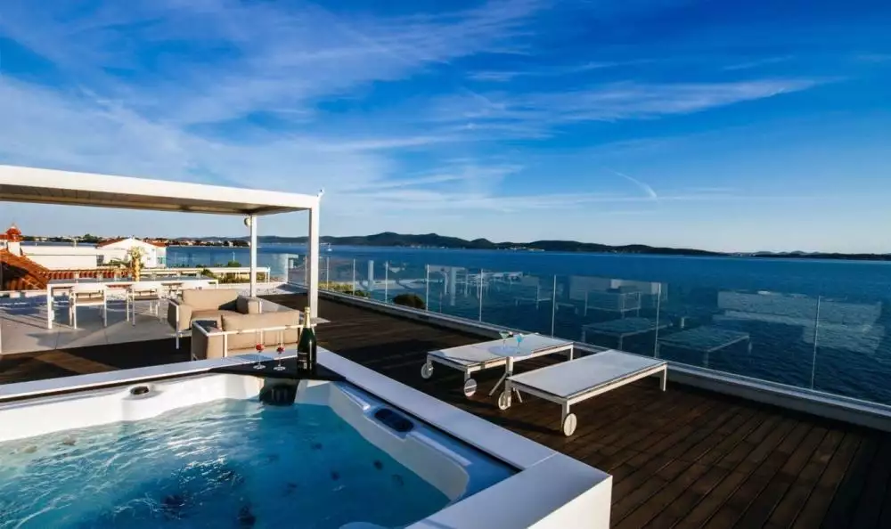 Villa 700m² in Croatia, Zadar. Priced at 9000000€ rent photo-7
