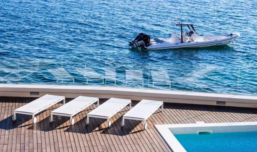 Villa 700m² in Croatia, Zadar. Priced at 9000000€ rent photo-8