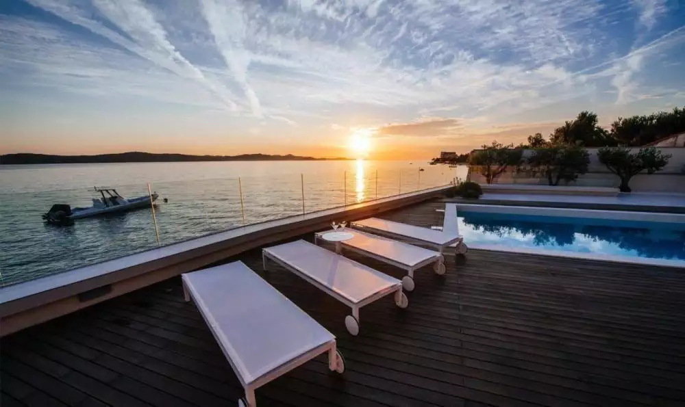 Villa 700m² in Croatia, Zadar. Priced at 9000000€ rent photo-17