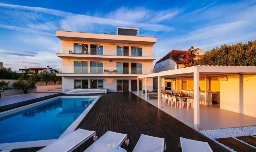 Villa 700m² in Croatia, Zadar. Priced at 9000000€ rent photo-18