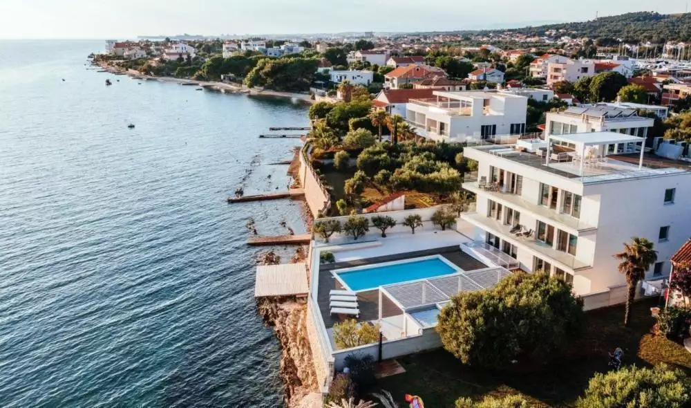 Villa 700m² in Croatia, Zadar. Priced at 9000000€ rent photo-21