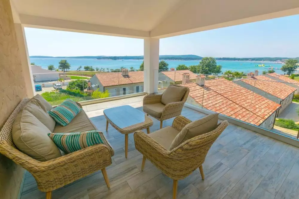 Villa 186m² in Croatia, Medulin. Priced at 830000€ rent photo-3